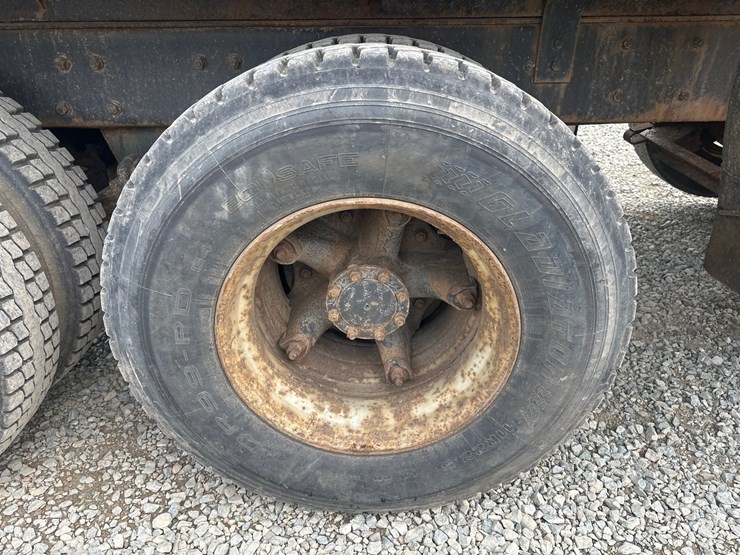 1986-mack-dm686s-image-64