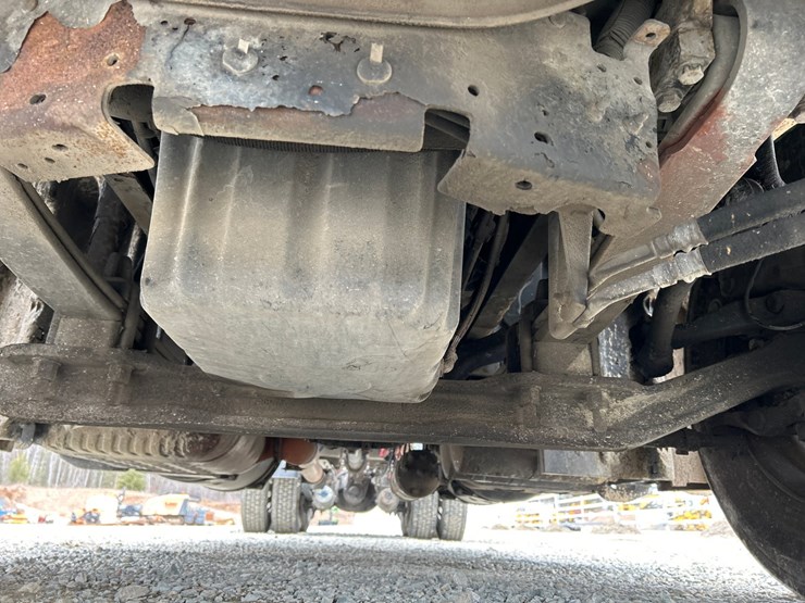 2017-massey-ferguson-8-image-31