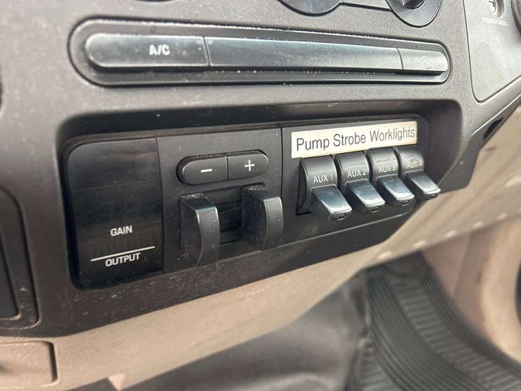 2008-ford-f550-xl-image-44