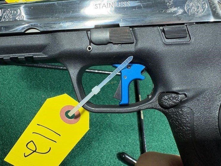 smith-&-wesson-m&p-40---40-s&w-pistol-image-7