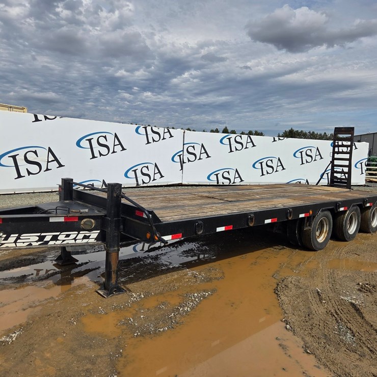 2013 MASSEY-FERGUSON 8