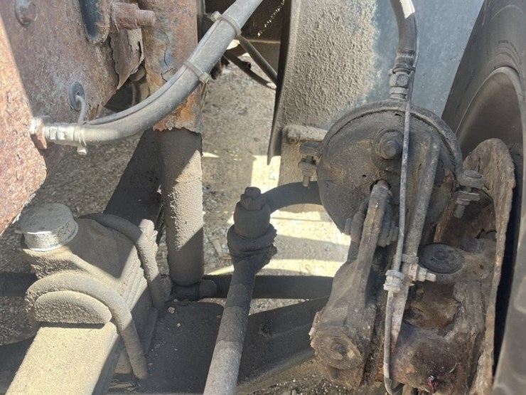 #1556-•-1999-mack-e7-460-day-cab-truck-tractor-image-32