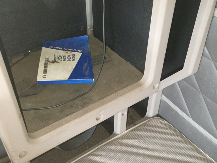 2000-international-9200i-image-40