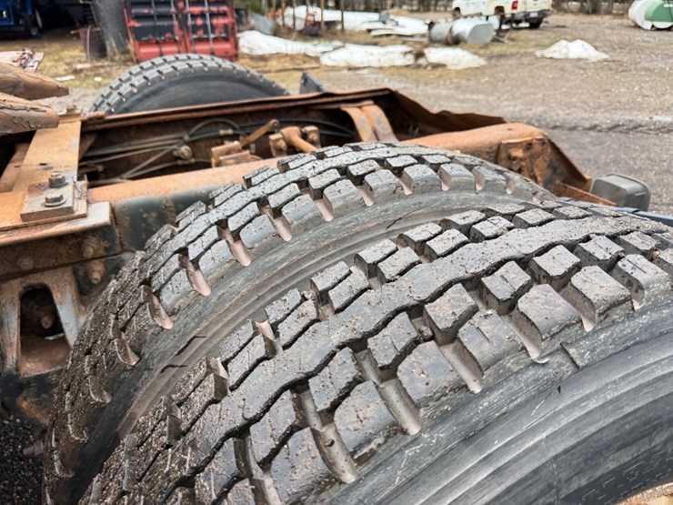 1996-mack-ch613-image-68