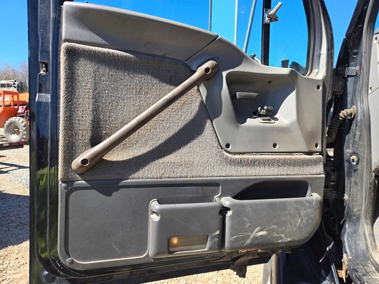 1999-caterpillar-c12-image-87