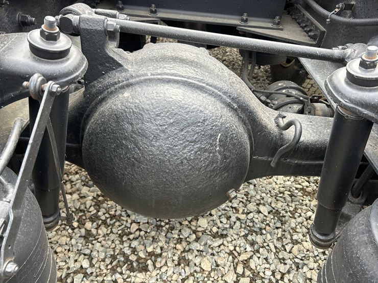 2015-kenworth-t680-image-25