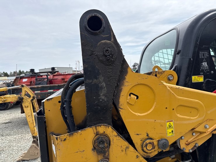 caterpillar-259d-image-22