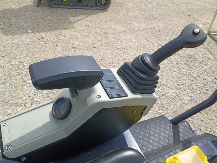 #24177-•-2025-agt-mx15rx-mini-excavator-image-14