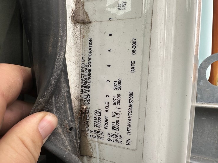 2007-international-7600-image-69
