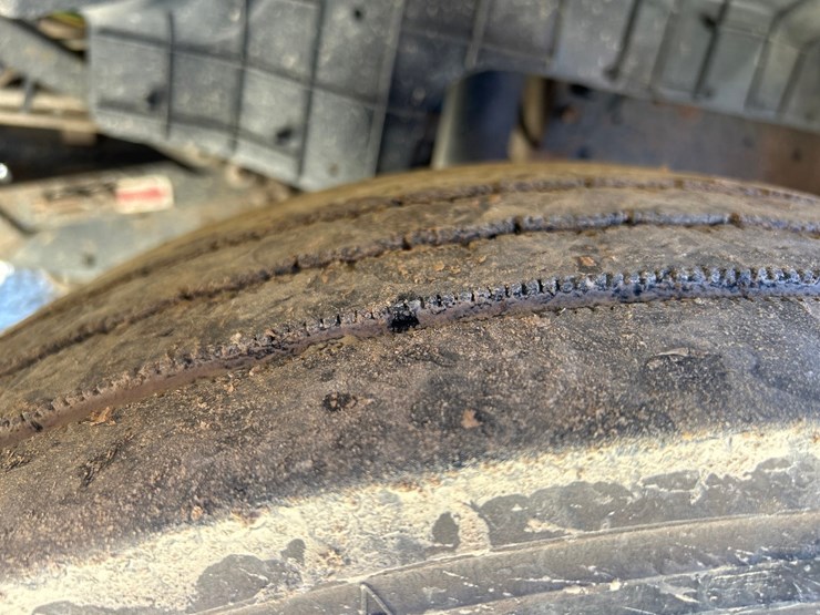 2005-isuzu-nqr-image-63