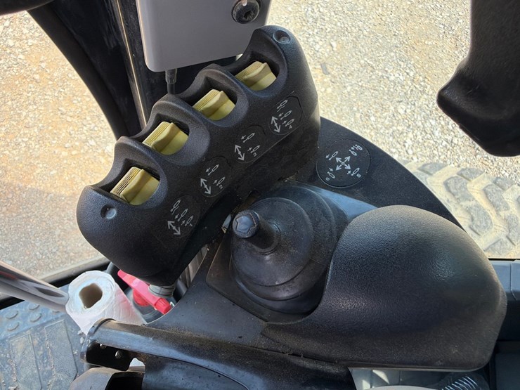 2018-caterpillar-12m3-image-50