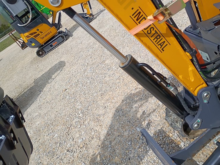 #24174-•-2025-agt-mx20r-mini-excavator-image-25