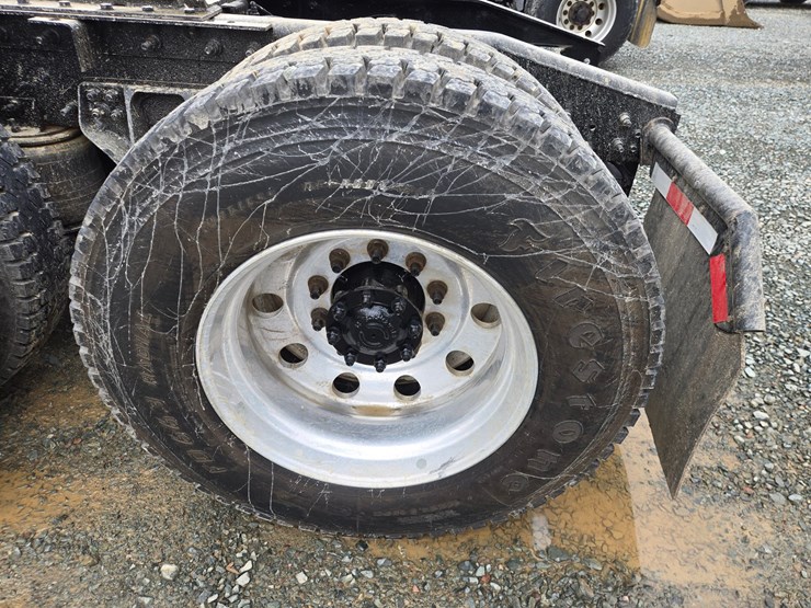 2019-international-hx620-image-84