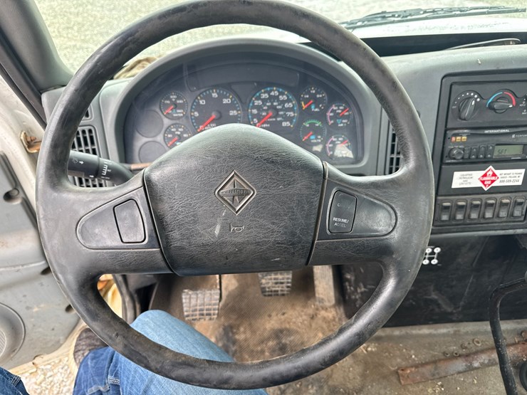 2002-international-4300-sba-image-35