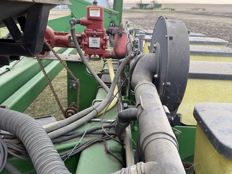 1997-john-deere-1770-image-38