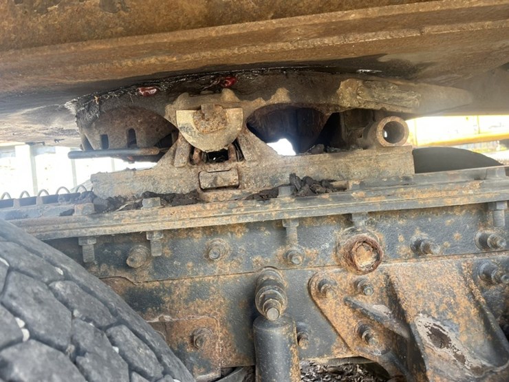 #1556-•-1999-mack-e7-460-day-cab-truck-tractor-image-12