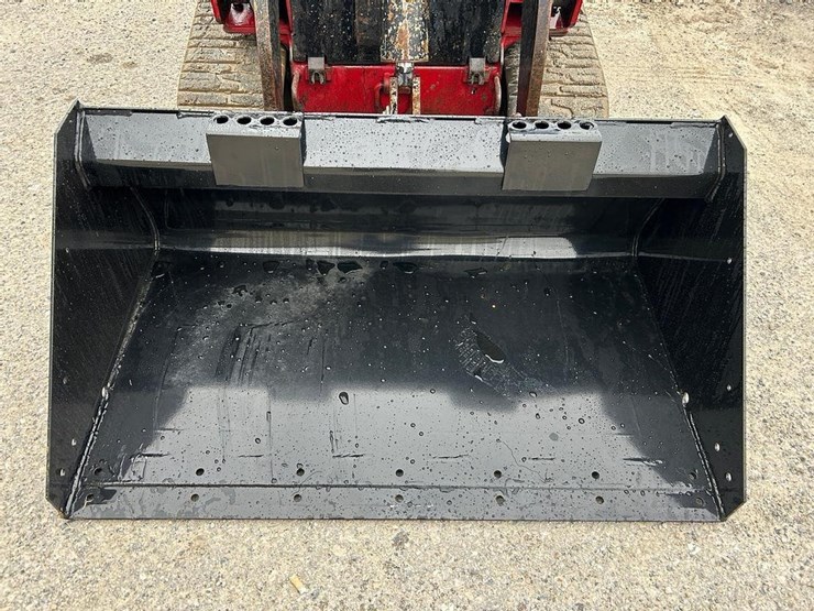 44"-gp-bucket-for-toro-dingo-image-2