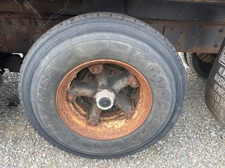 1986-mack-dm686s-image-56