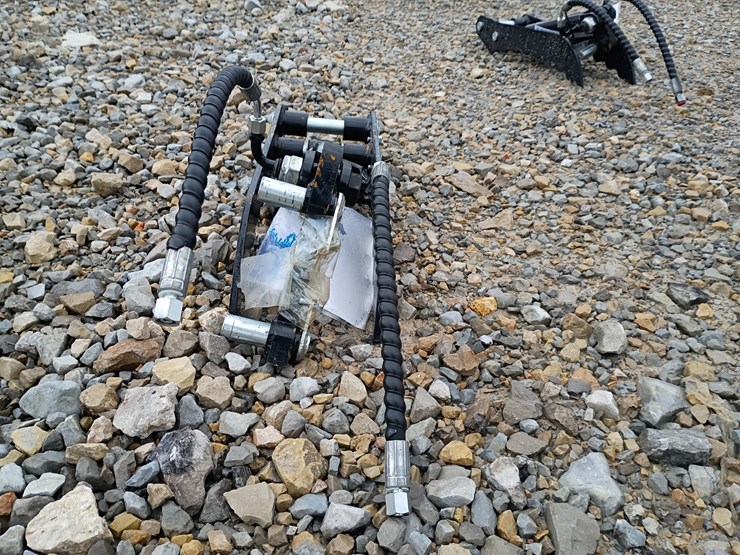 #l19-034-•-tpm-hydraulic-thumb-mini-excavator-attachment-image-5