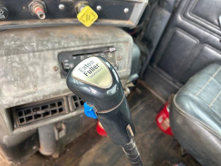 1999-mack-dm688s-image-66