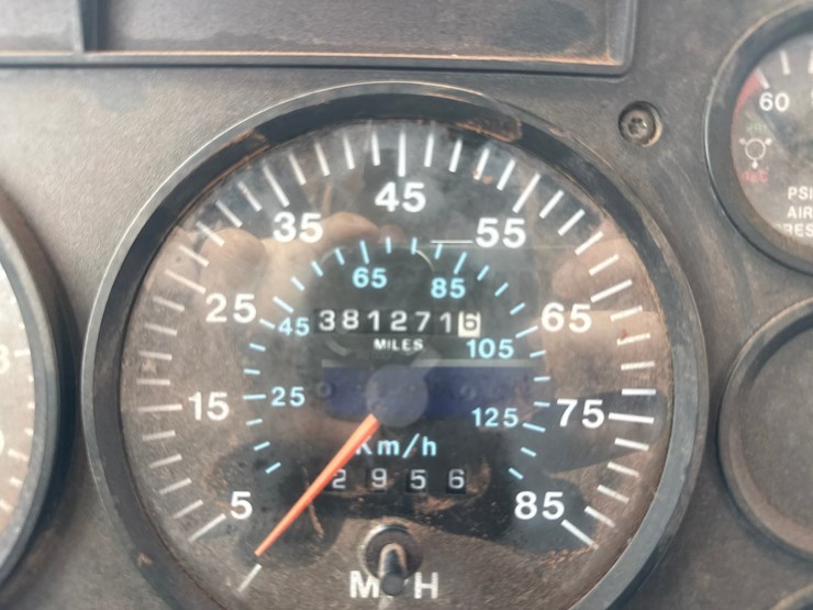 1996-mack-ch613-image-53