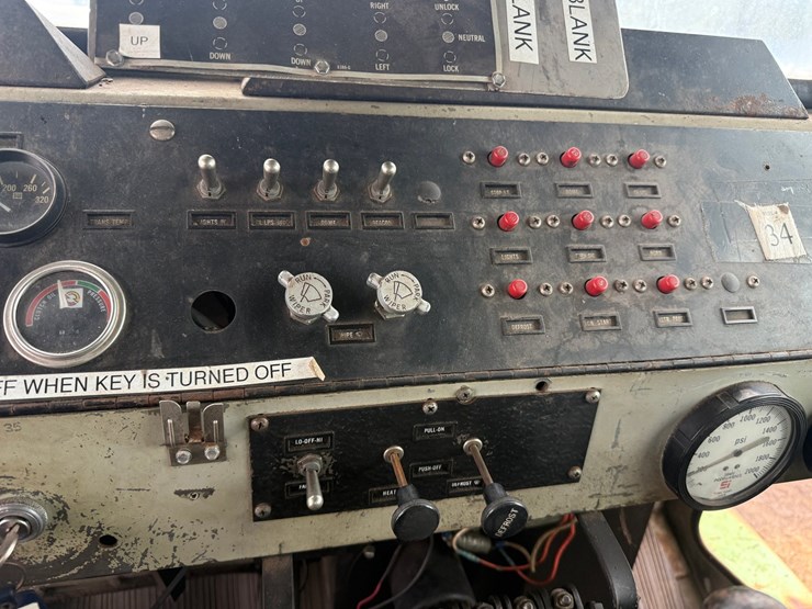 1986-oshkosh-wt2206-image-46