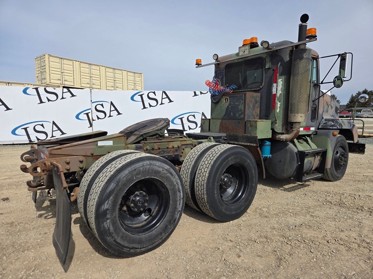 1992-massey-ferguson-8-image-5