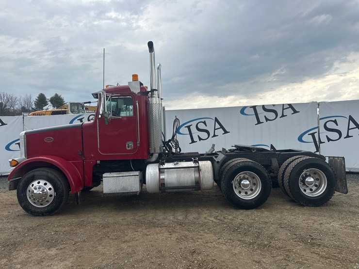 2004-peterbilt-378-image-2