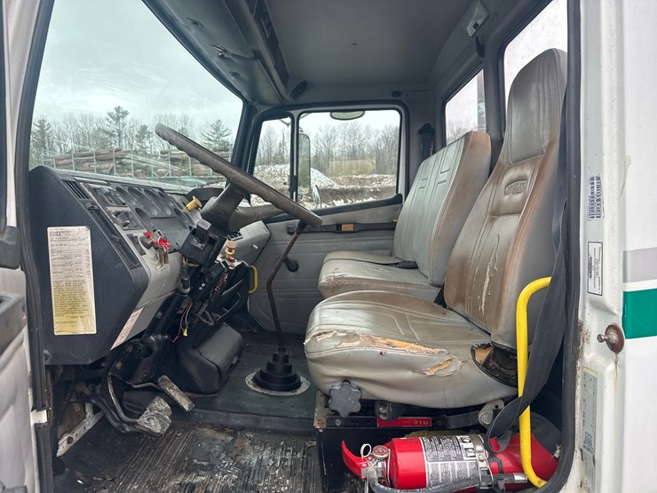 1998-massey-ferguson-8-image-41