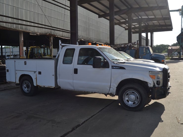 2010-ford-f350-image-1