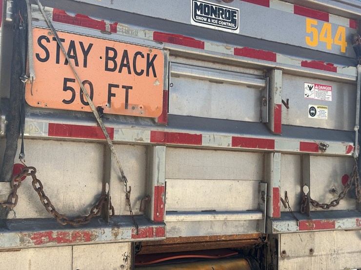 2006-international-7600-image-57