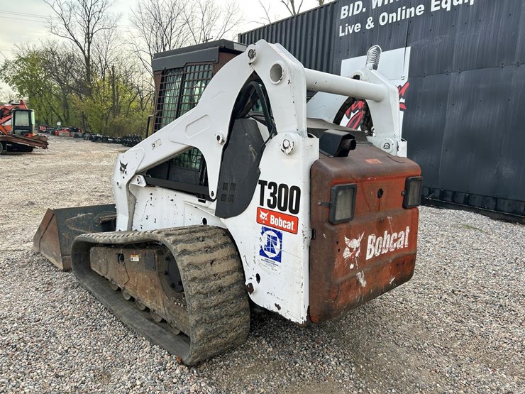 bobcat-t300-image-2