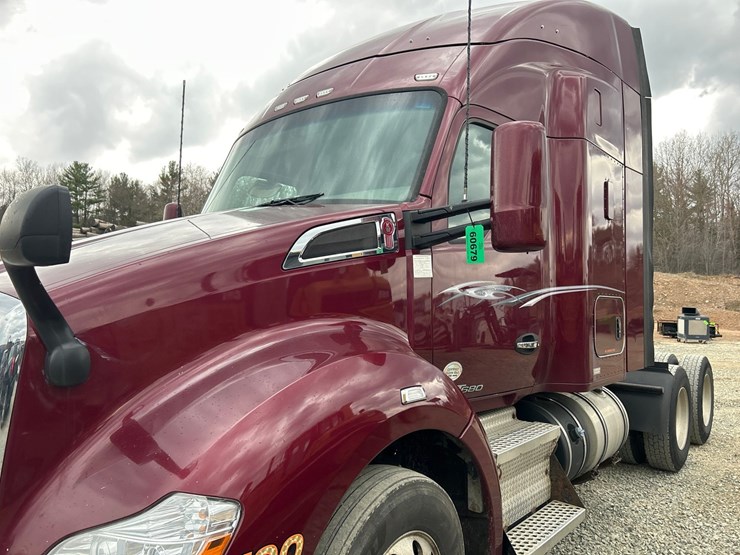 2016-kenworth-t680-image-12