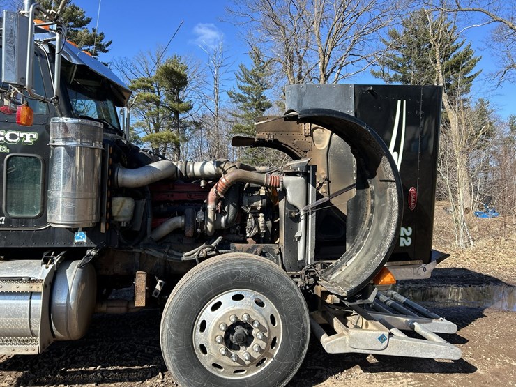 2005-peterbilt-379-image-42