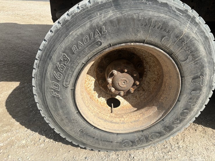 1999-sterling-l9513-image-90