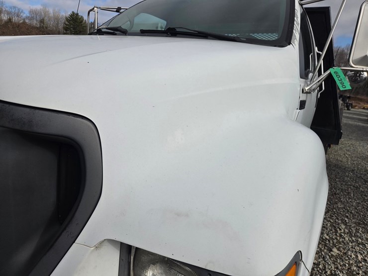 2000-ford-f650-image-12