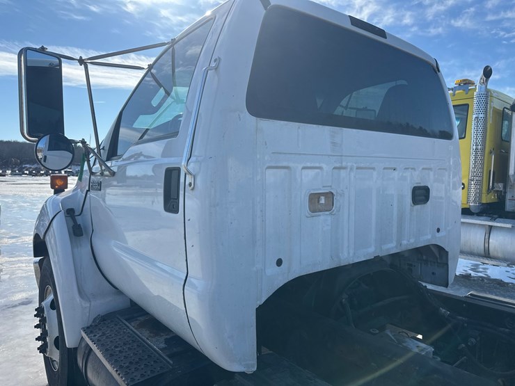 2012-ford-f650-image-16