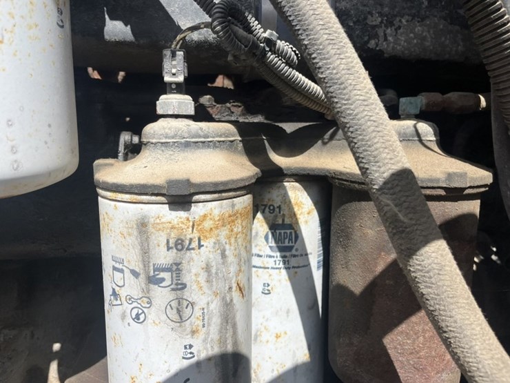 #1556-•-1999-mack-e7-460-day-cab-truck-tractor-image-26