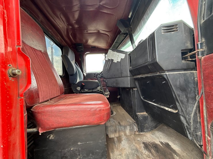 1998-massey-ferguson-8-image-56