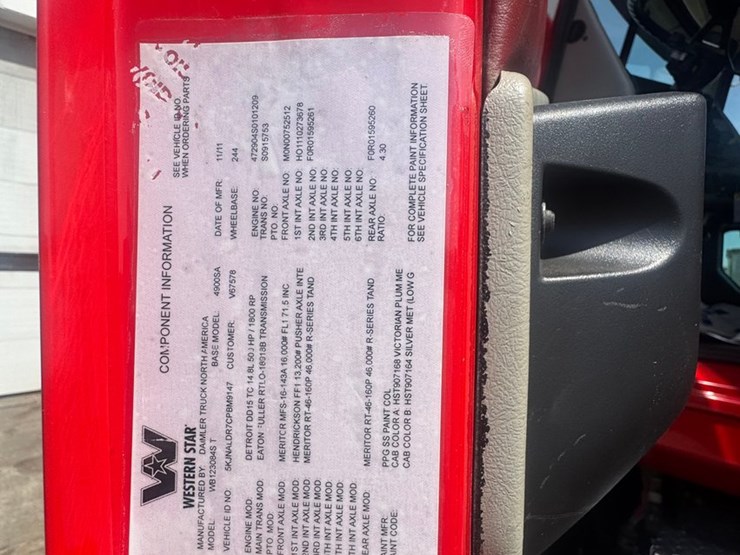 #1009-•-2012-western-star-conventional-4-sleeper-cab-truck-tractor-image-100