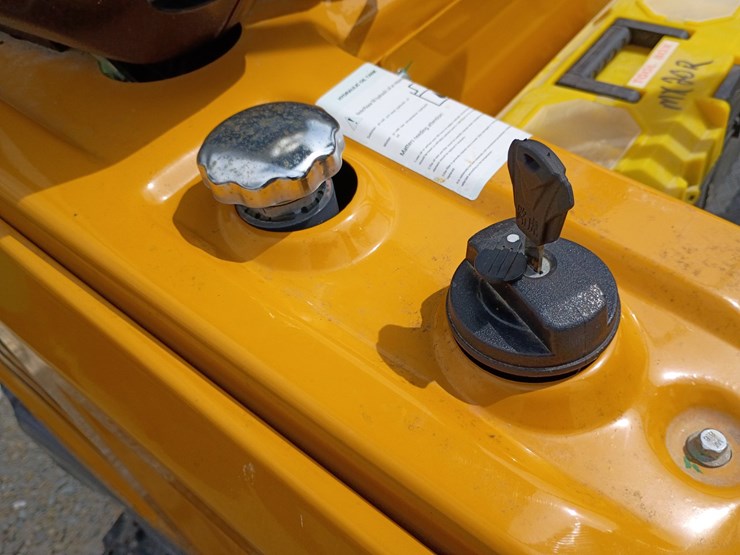 #24174-•-2025-agt-mx20r-mini-excavator-image-36