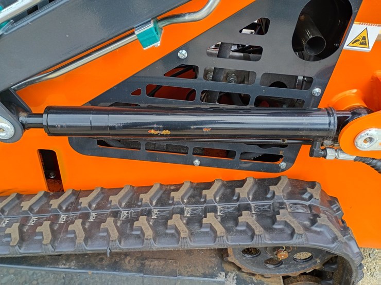 #23944-•-2025-arteer-qb-480-mini-skid-steer-image-22