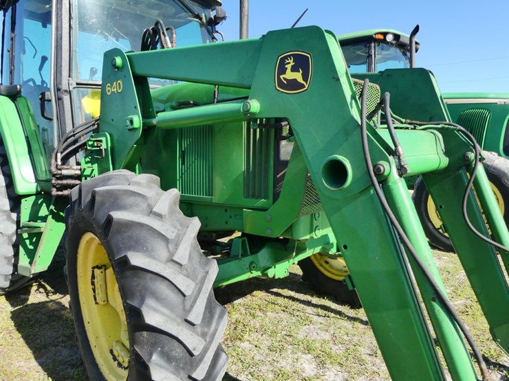 john-deere-6405-image-11