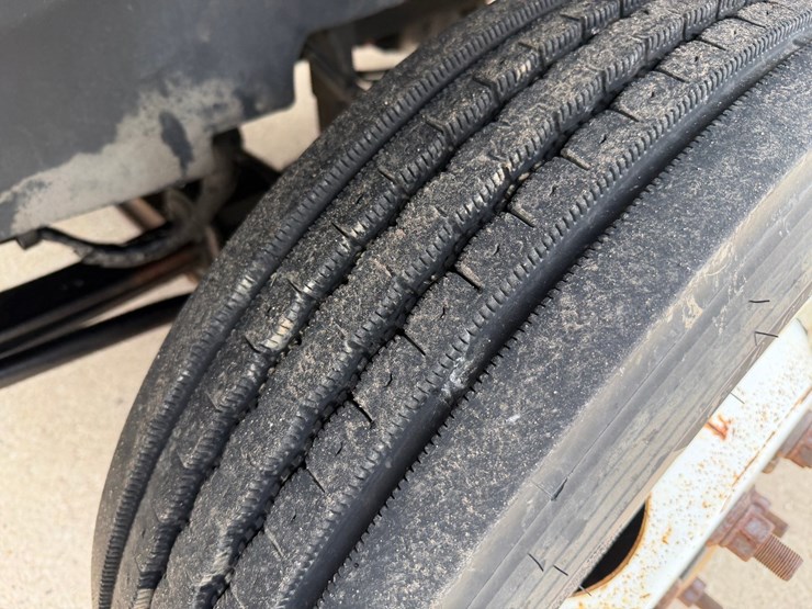 #1048-•-2009-gmc-c5500-specialty-service-truck-image-52