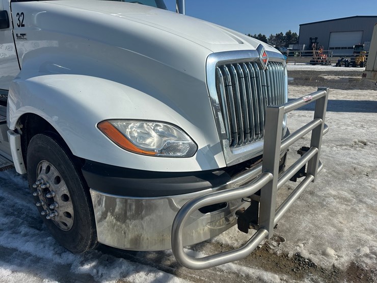 2017-international-lt-image-10