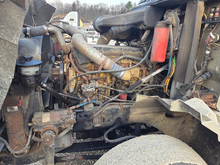 2005-caterpillar-c13-image-43