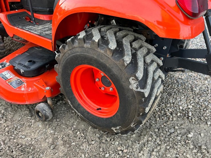 2021-kubota-bx2380-image-18