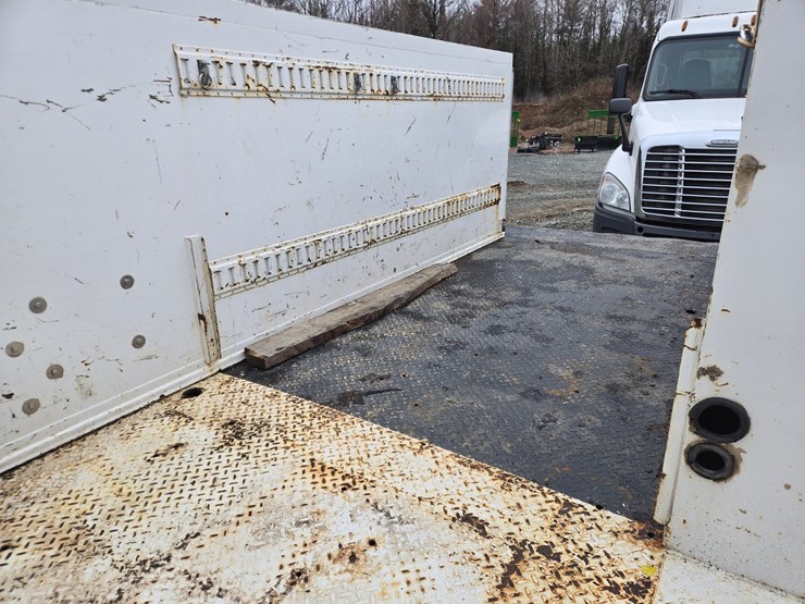 2011-ford-f550-image-34