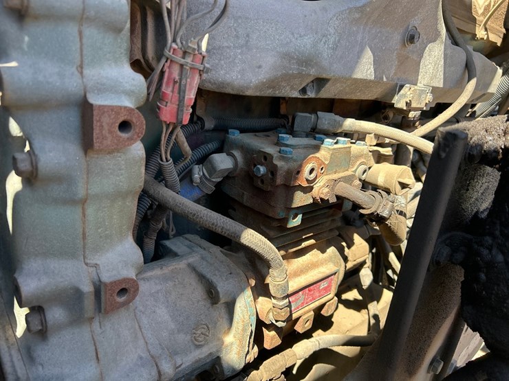 1994-massey-ferguson-8-image-54