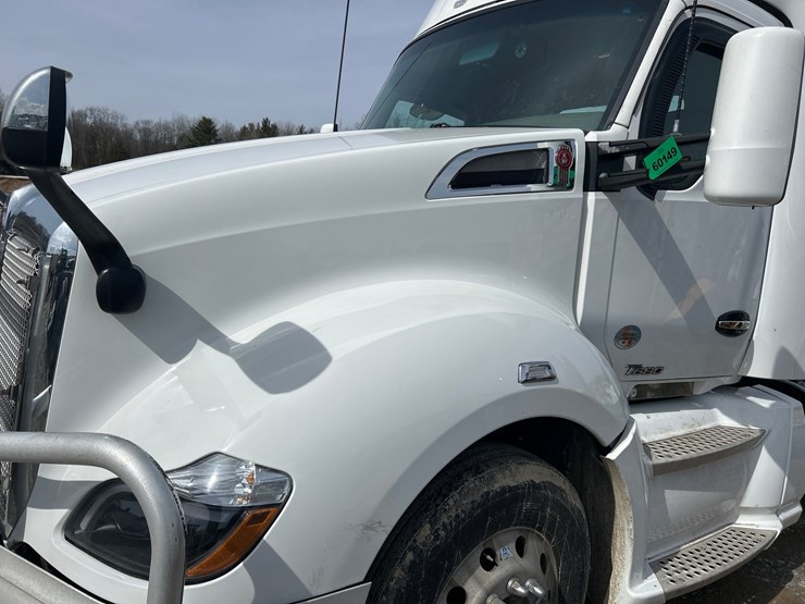 2017-kenworth-t680-image-16
